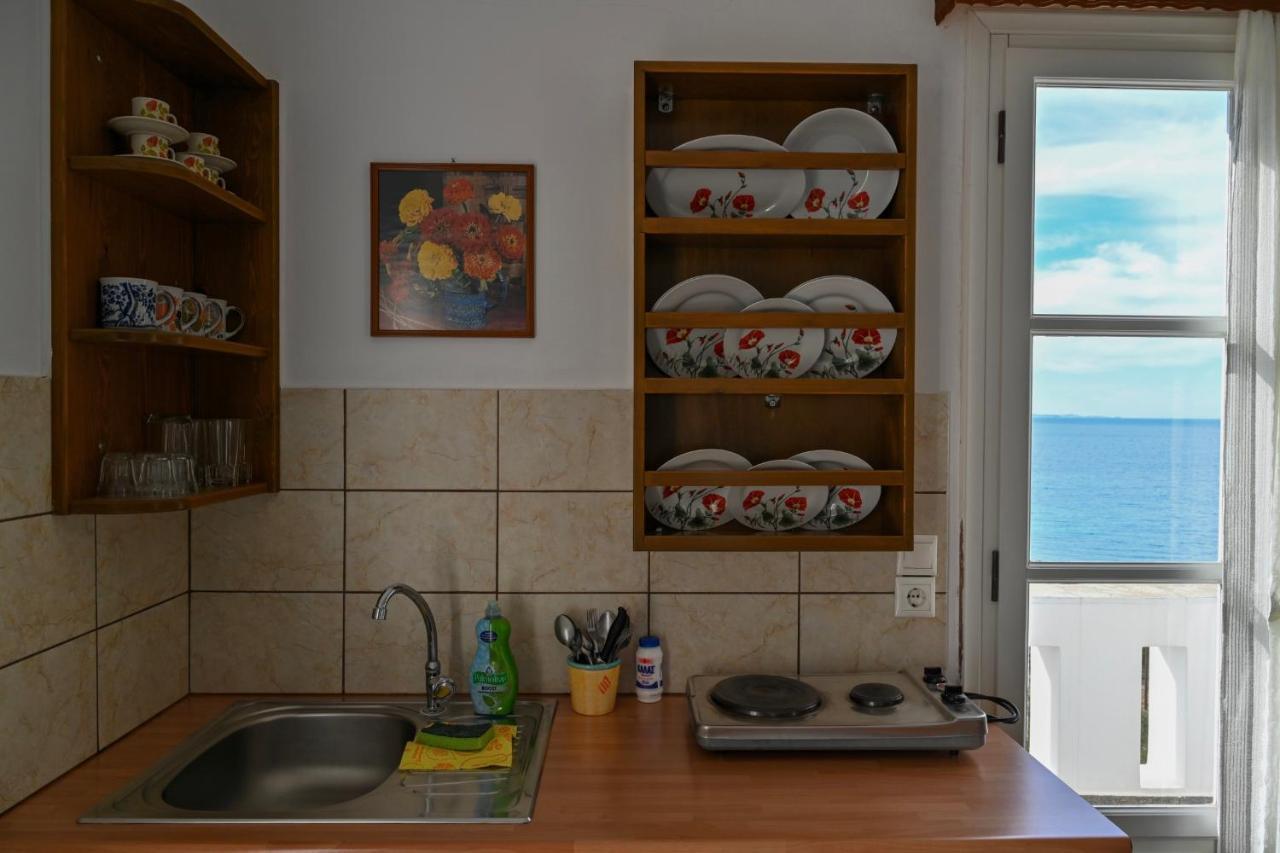 Blue Bliss Apartment Ambrami Bagian luar foto