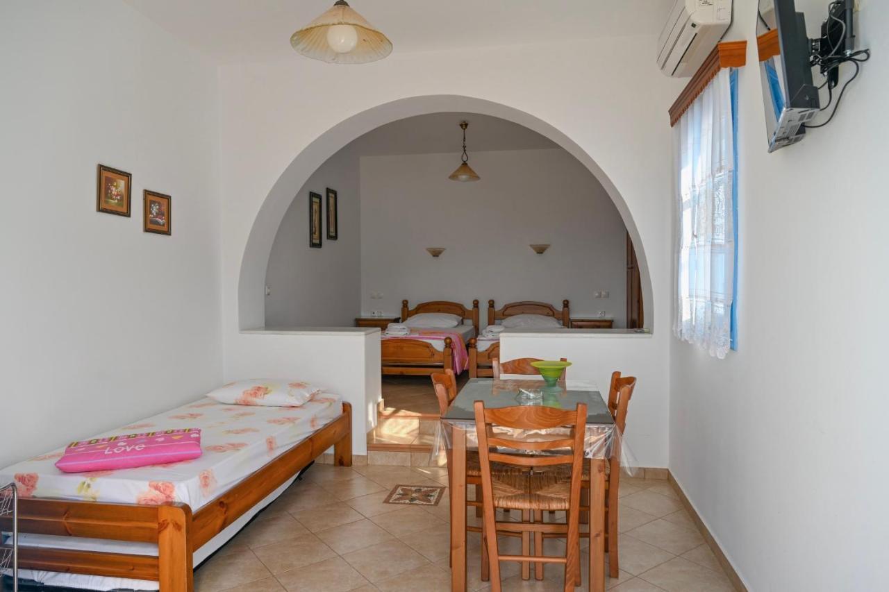 Blue Bliss Apartment Ambrami Bagian luar foto