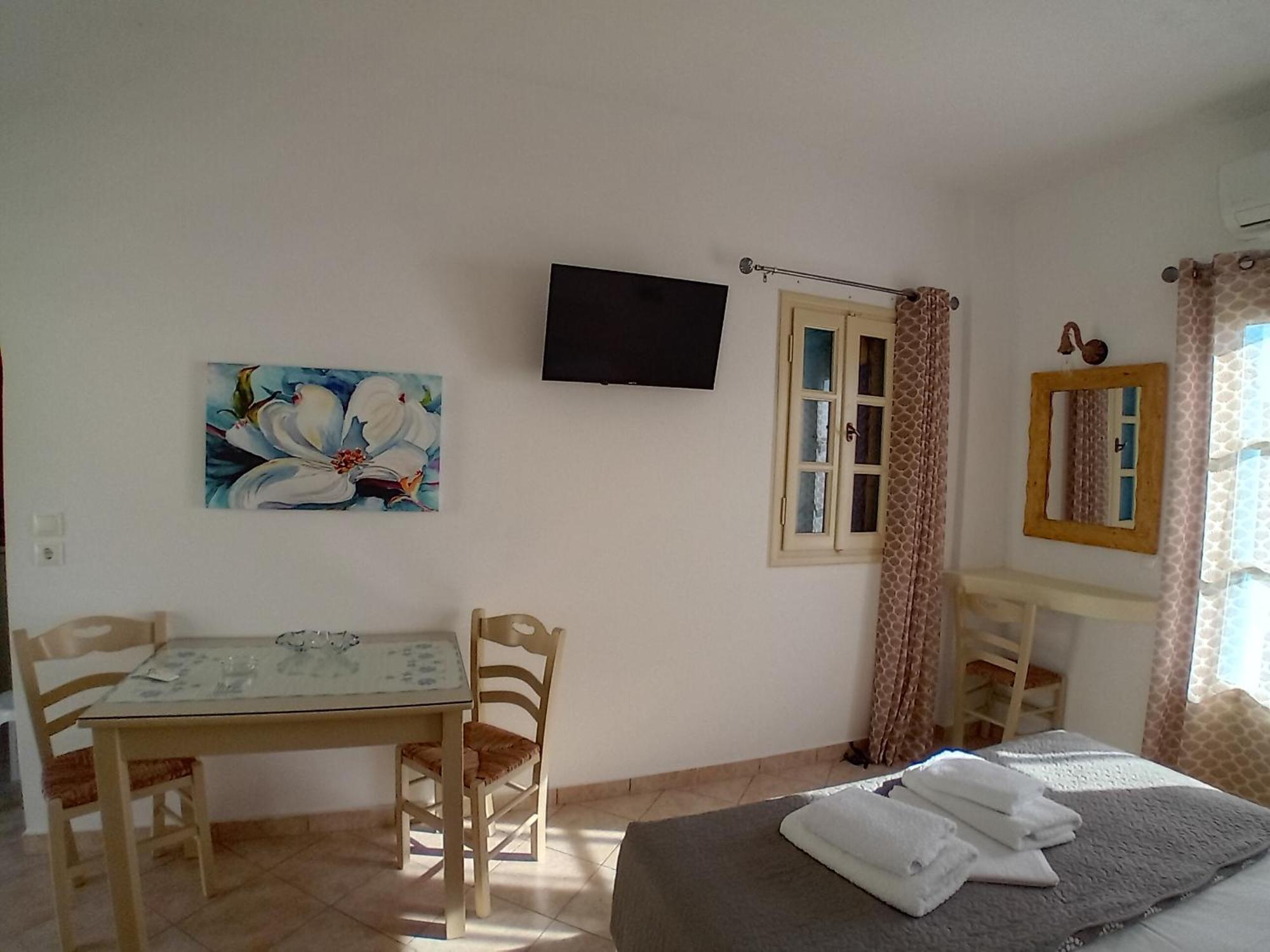 Blue Bliss Apartment Ambrami Bagian luar foto