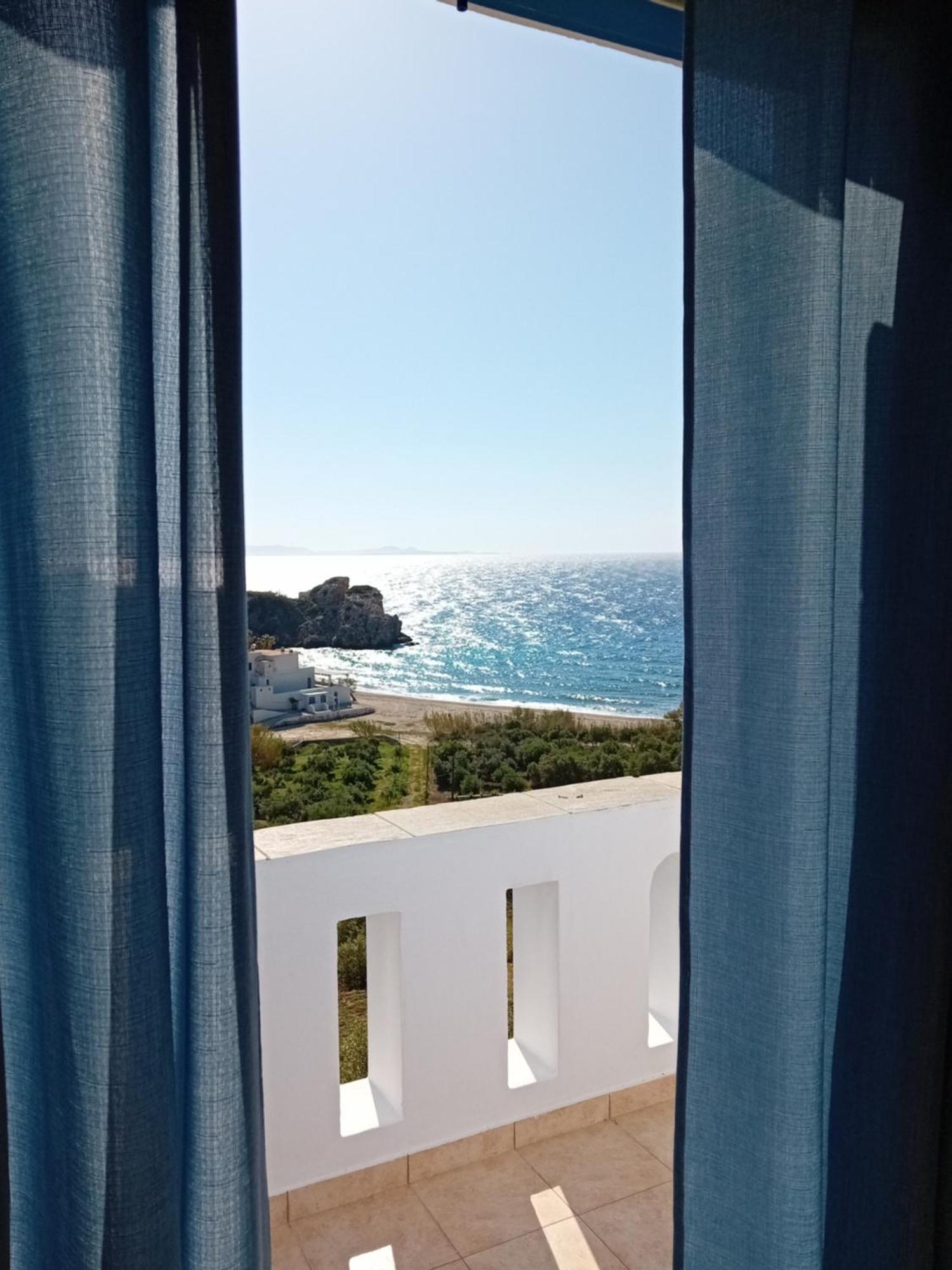 Blue Bliss Apartment Ambrami Bagian luar foto