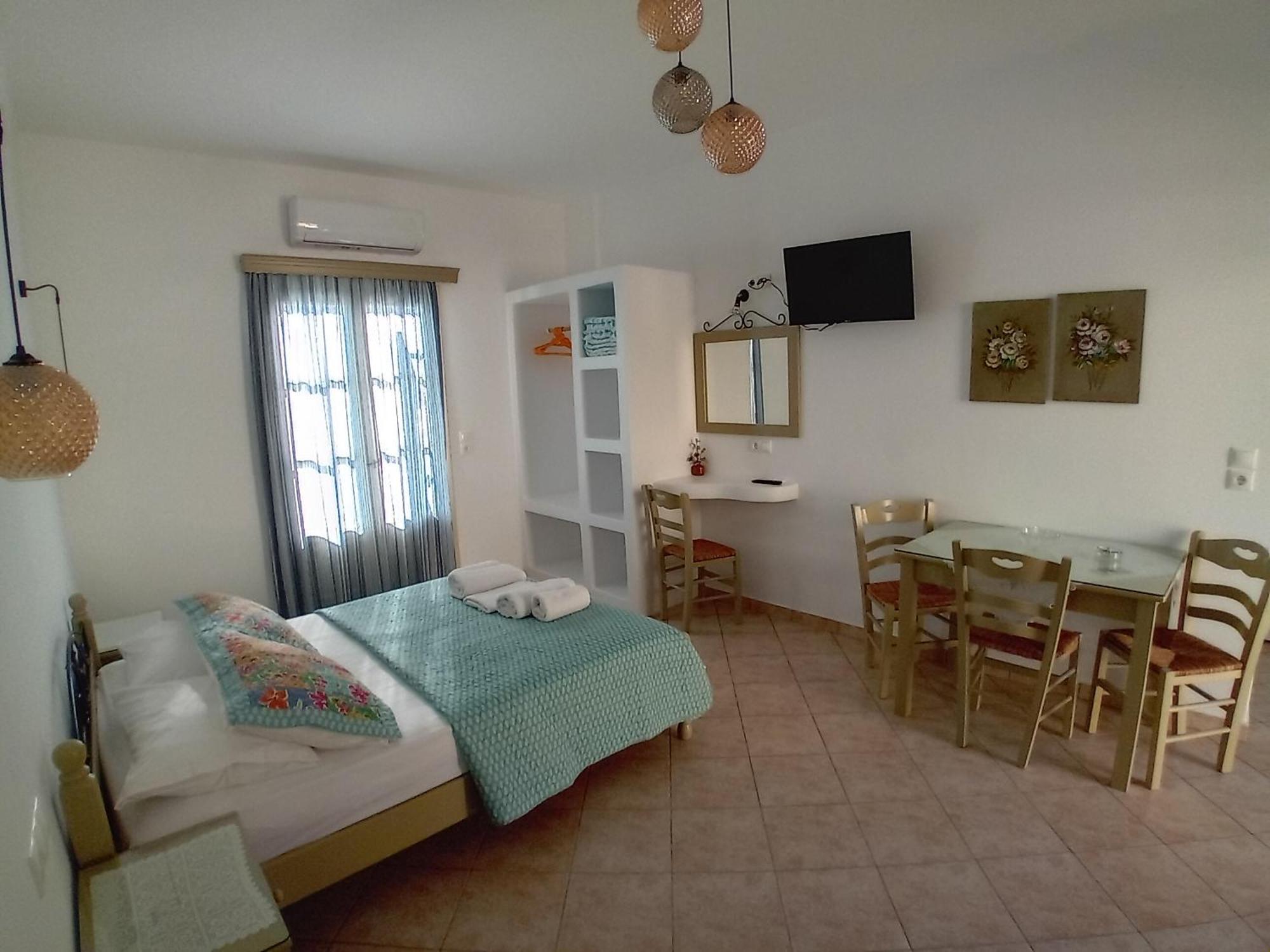 Blue Bliss Apartment Ambrami Bagian luar foto